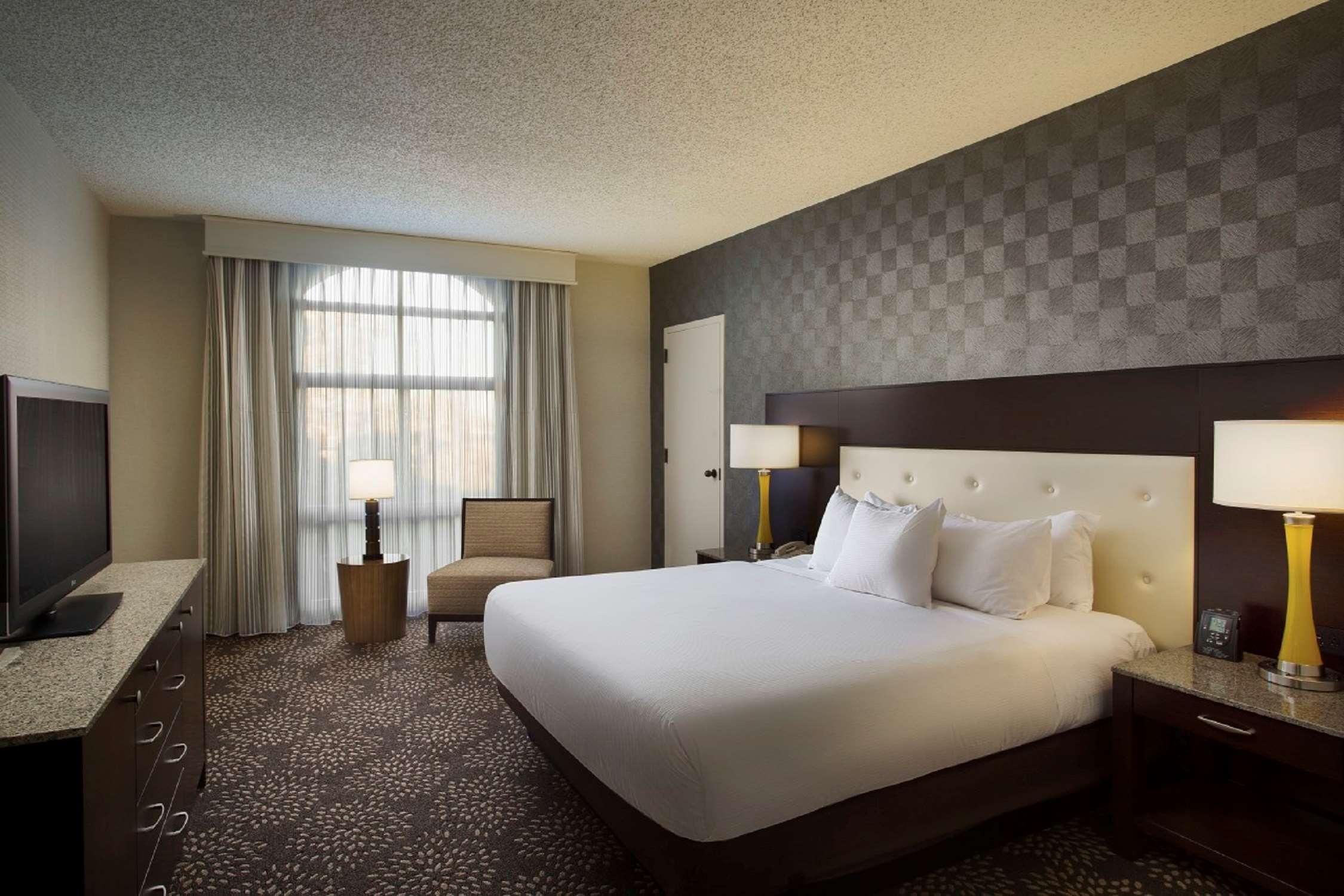 Готель Hilton Oakland Airport Екстер'єр фото