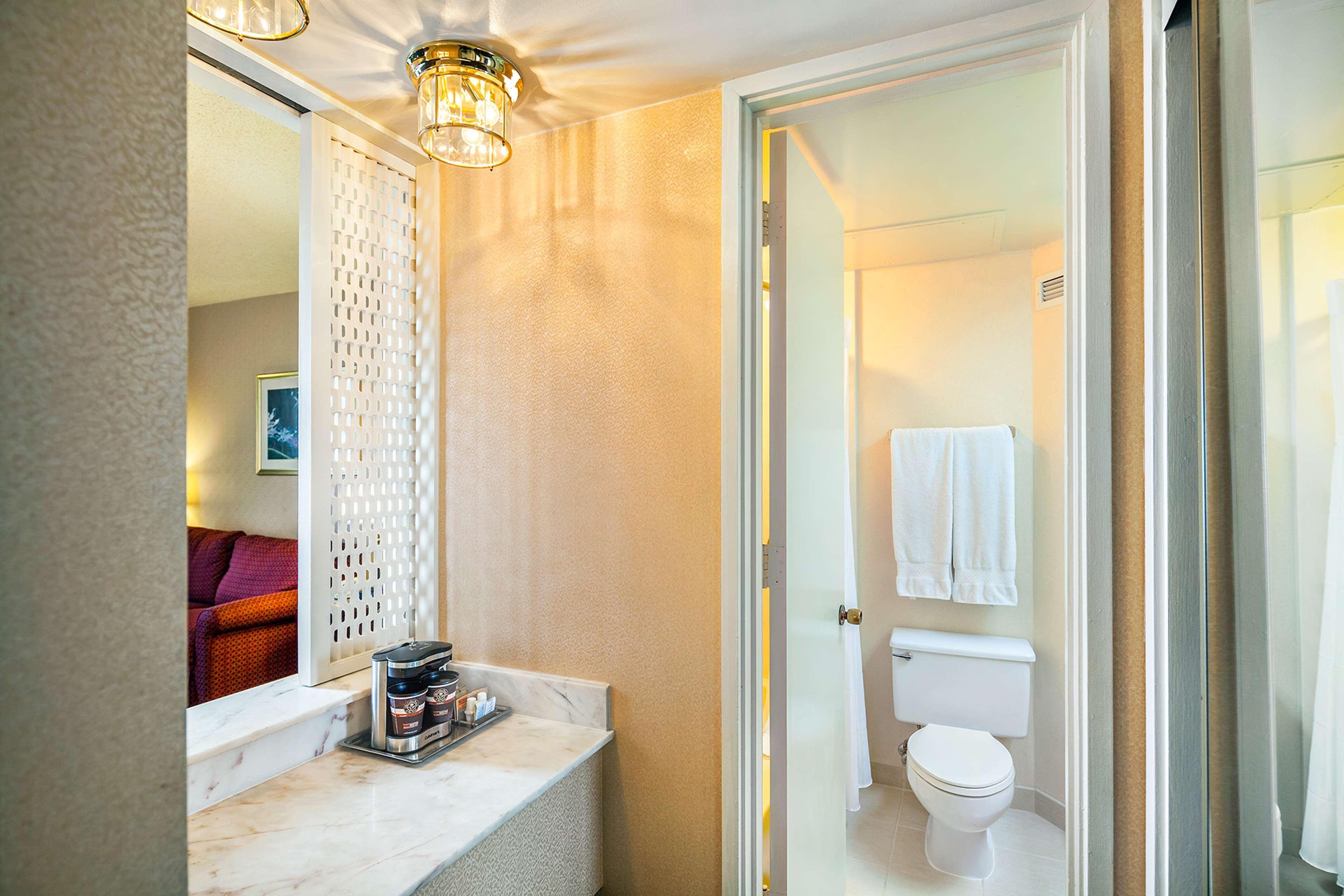 Готель Hilton Oakland Airport Екстер'єр фото
